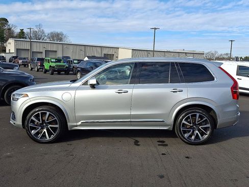 Used 2021 Volvo XC90 T8 Inscription Expression w/ Climate Package image 7