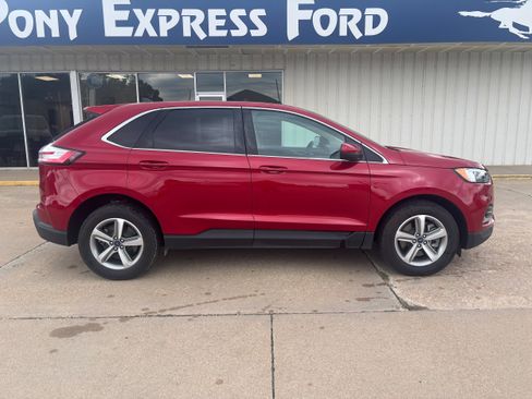 Used 2022 Ford Edge SEL w/ Convenience Package AWD/4WD image 2