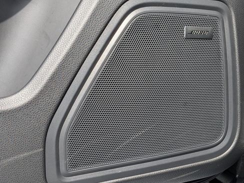 Certified 2024 Porsche Macan AWD/4WD image 14