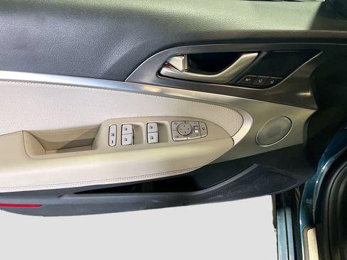 Used 2025 Genesis G70 3.3T Advanced RWD image 17