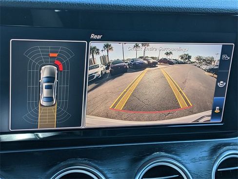 Used 2018 Mercedes-Benz E 300 image 23
