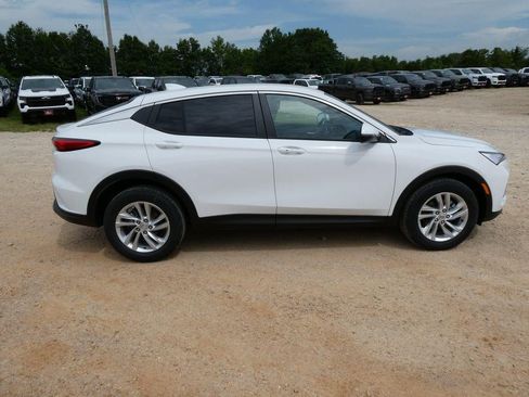 New 2026 Buick Envista Sport Touring w/ Convenience I Package FWD image 3