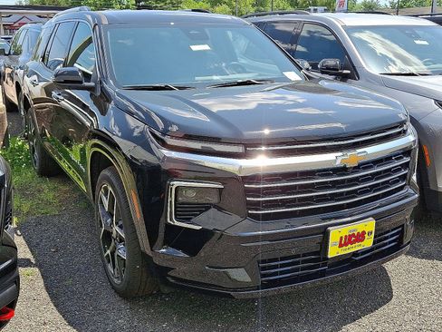 New 2026 Chevrolet Traverse High Country w/ LPO, Floor Liner Package image 2