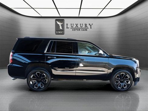 Used 2019 GMC Yukon Denali w/ Denali Ultimate Package image 2