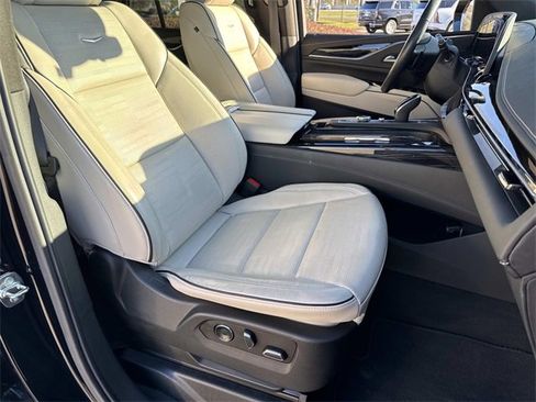 Used 2021 Cadillac Escalade Sport w/ Driver Assist Tech Package image 8