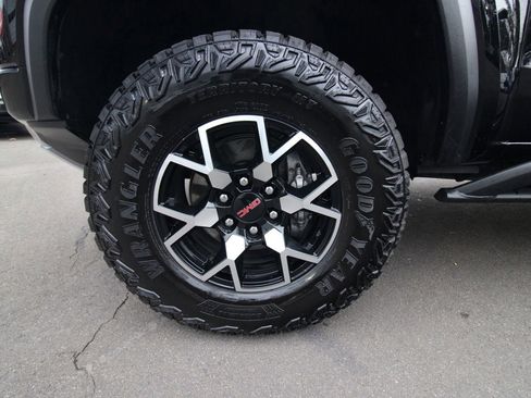 Used 2024 GMC Canyon AT4X AWD/4WD image 31