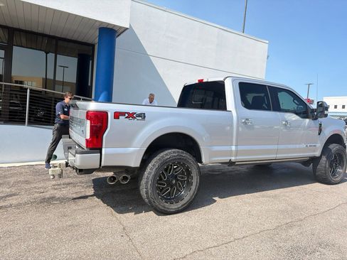 Used 2018 Ford F250 Platinum w/ Platinum Ultimate Package AWD/4WD image 4