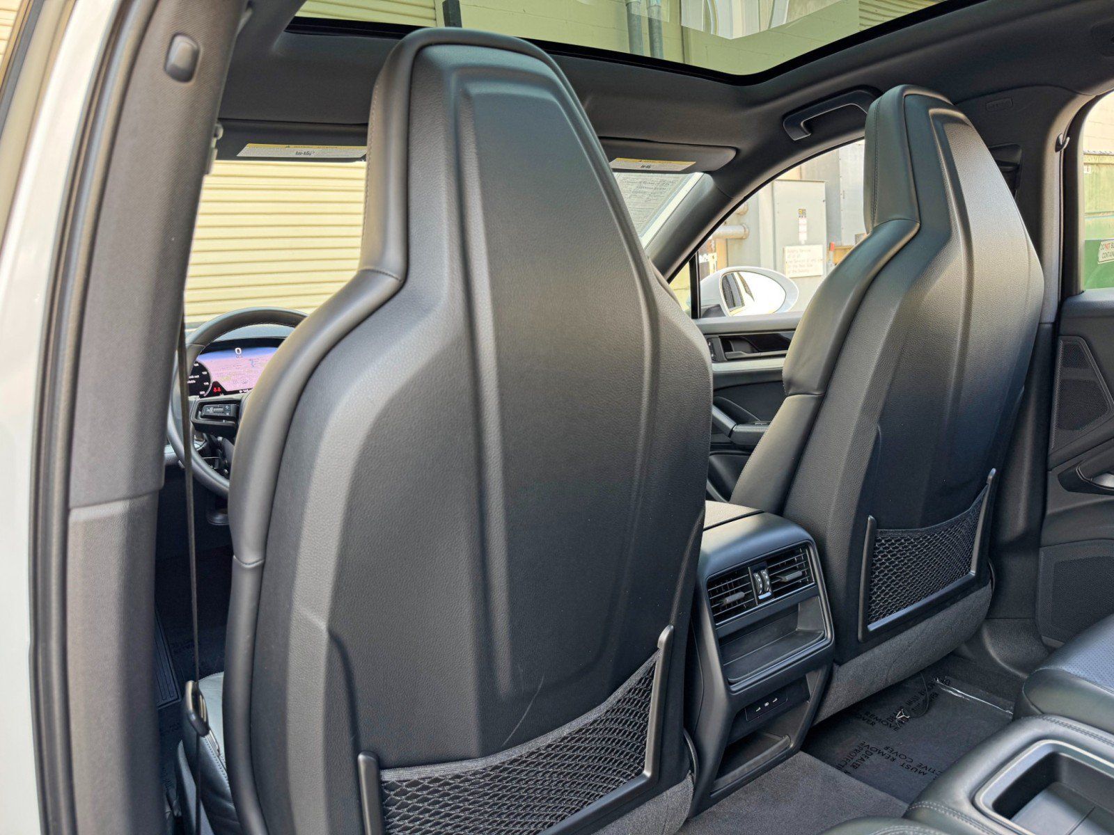 Used 2024 Porsche Cayenne S AWD/4WD image 40