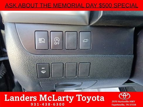 Used 2019 Toyota Highlander XLE AWD/4WD image 16