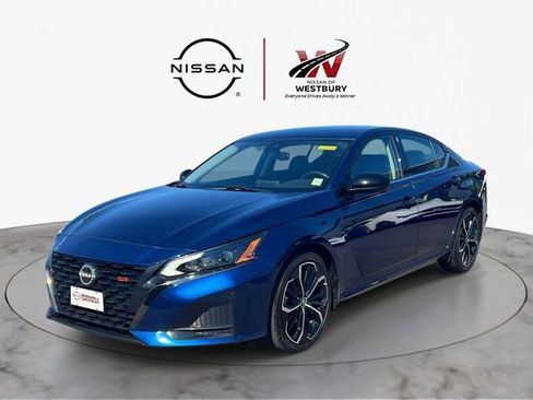 Certified 2023 Nissan Altima 2.5 SR FWD image 4