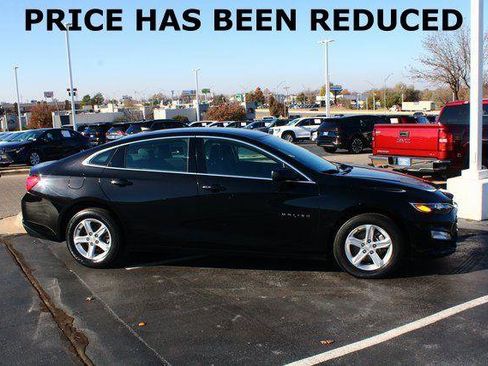 Used 2024 Chevrolet Malibu LS image 1