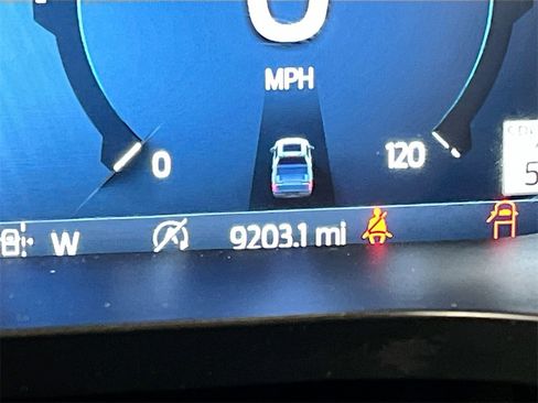 Used 2025 Ford F150 Lariat w/ FX4 Off-Road Package image 12