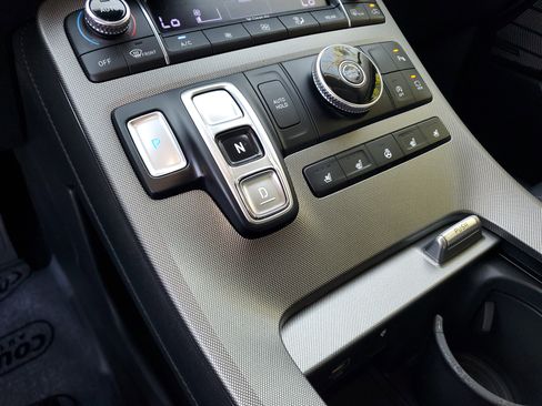 Used 2021 Hyundai Palisade Limited w/ Cargo Package image 24