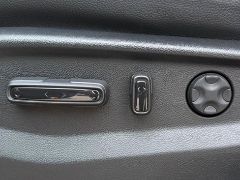 Used 2025 Honda Odyssey Touring image 25