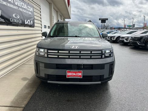 Used 2024 Hyundai Santa Fe SEL image 2