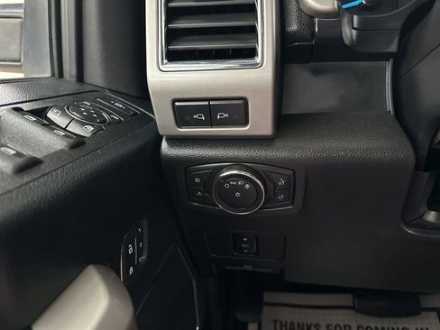 Used 2018 Ford F250 Lariat w/ Lariat Value Package image 40