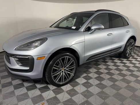 New 2026 Porsche Macan image 1
