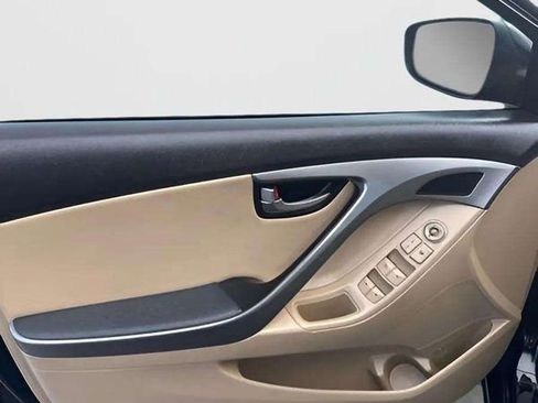 Used 2013 Hyundai Elantra Limited w/ Technology Pkg image 20