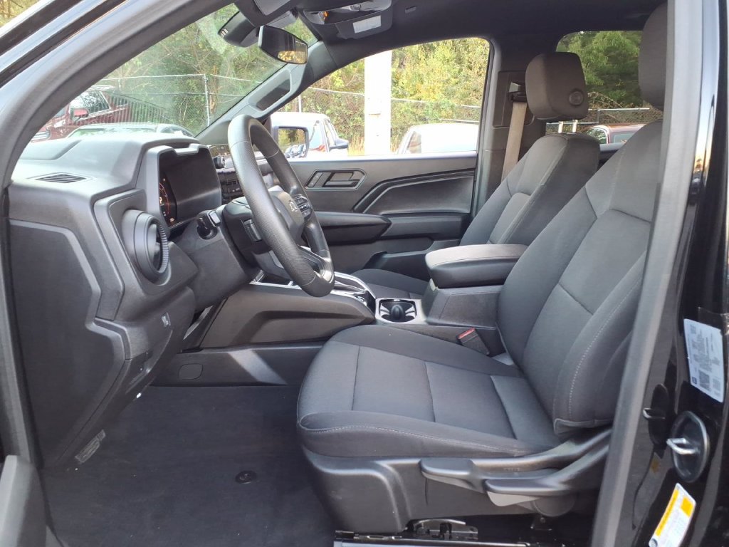 Certified 2024 Chevrolet Colorado Trail Boss w/ Advanced Trailering Package AWD/4WD image 9