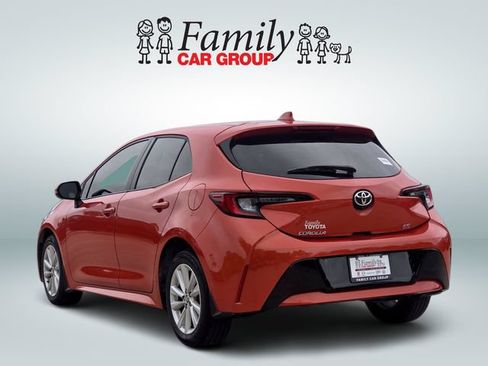 Used 2025 Toyota Corolla SE FWD image 3