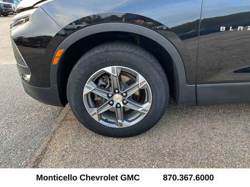Used 2024 Chevrolet Blazer LT w/ Convenience Package image 28