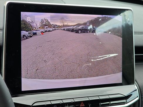 New 2026 Jeep Compass Latitude image 11