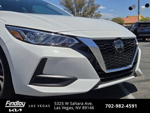 Used 2021 Nissan Sentra SV FWD image 2
