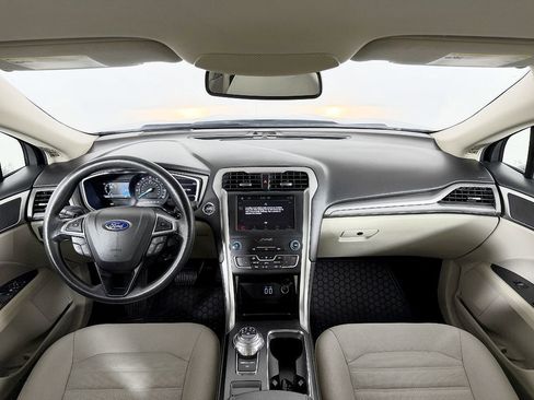 Used 2019 Ford Fusion SE FWD image 54