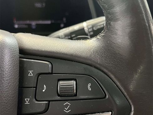 Used 2022 Cadillac Escalade Premium Luxury image 25