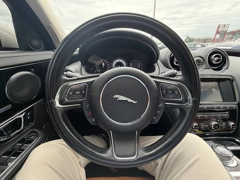 Used 2016 Jaguar XJ R-Sport AWD/4WD image 43