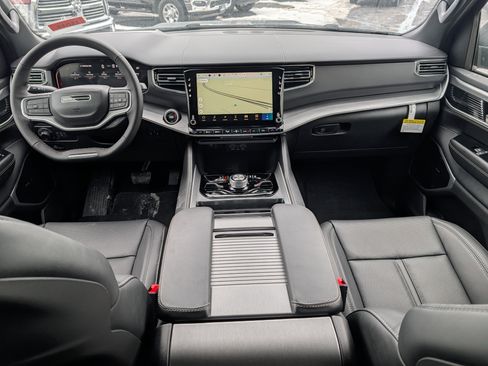 New 2026 Jeep Grand Wagoneer Limited image 8