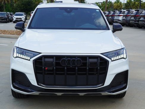 Used 2023 Audi SQ7 Premium Plus AWD/4WD image 2