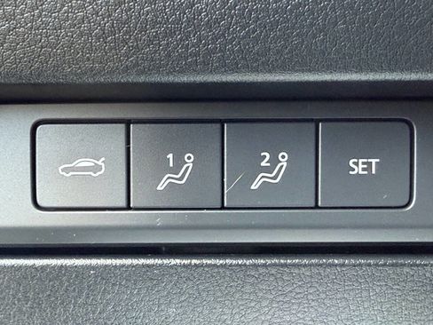 Used 2023 MAZDA MAZDA3 s image 31