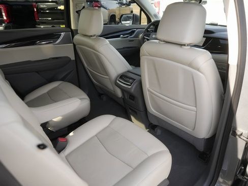 Used 2022 Cadillac XT6 Premium Luxury w/ Technology Package image 15