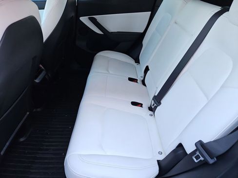 Used 2022 Tesla Model Y Performance image 20