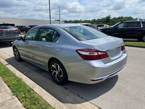 Used 2016 Honda Accord LX image 4
