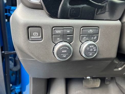 Used 2023 GMC Sierra 1500 Elevation w/ X31 Off-Road Package AWD/4WD image 11