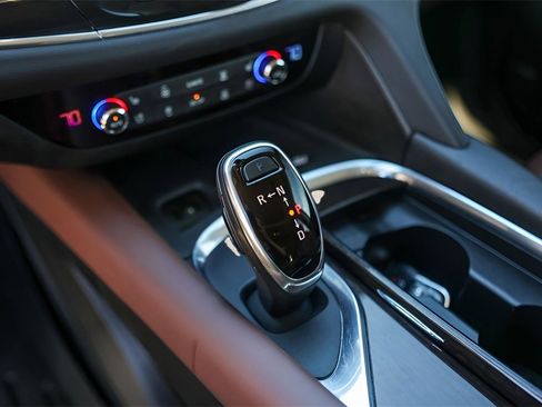 Used 2018 Buick Enclave Avenir w/ Avenir Technology Package image 20