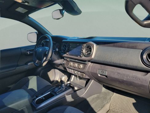 Used 2020 Toyota Tacoma TRD Sport RWD image 27