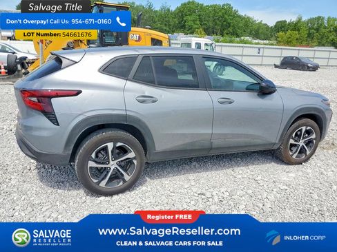 Used 2026 Chevrolet Trax RS w/ Driver Confidence Package FWD image 4