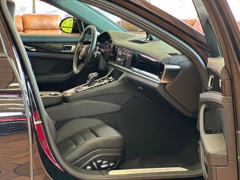 Used 2021 Porsche Panamera 4S image 41