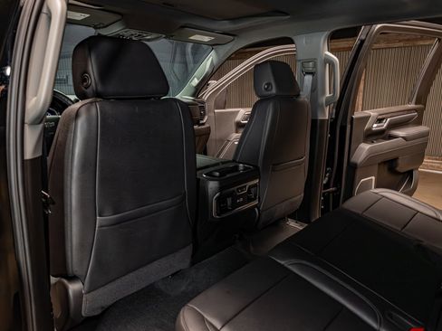 Used 2025 Chevrolet Silverado 2500 LTZ w/ LTZ Plus Package AWD/4WD image 26