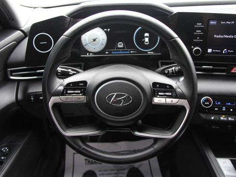Used 2021 Hyundai Elantra SEL w/ Convenience Package FWD image 24