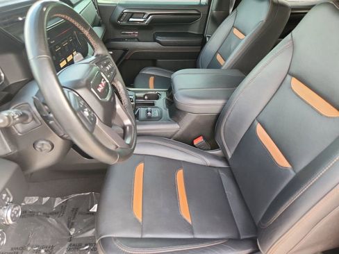 Used 2023 GMC Sierra 1500 AT4 w/ Technology Package image 9