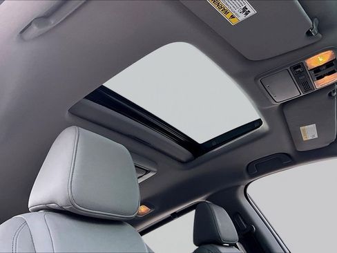 Certified 2024 Honda Odyssey Touring image 28