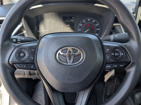 Used 2024 Toyota Corolla LE FWD image 18