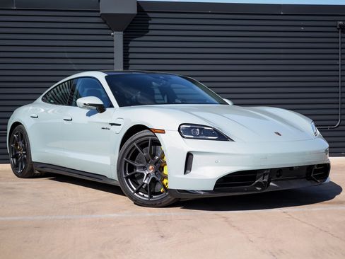 Certified 2025 Porsche Taycan GTS image 9