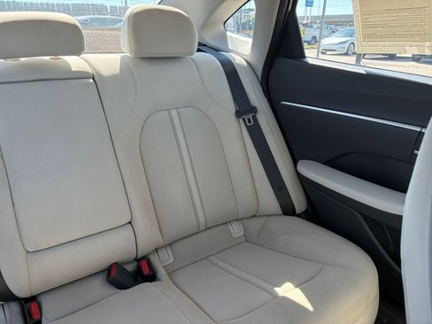 Used 2025 Hyundai Sonata SEL FWD image 32