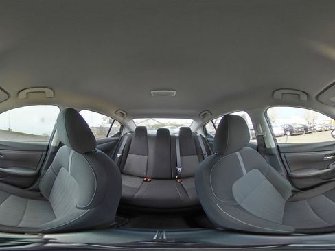 Used 2025 Nissan Sentra SV image 40