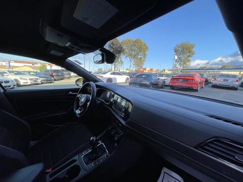 Used 2019 Volkswagen Jetta GLI FWD image 12